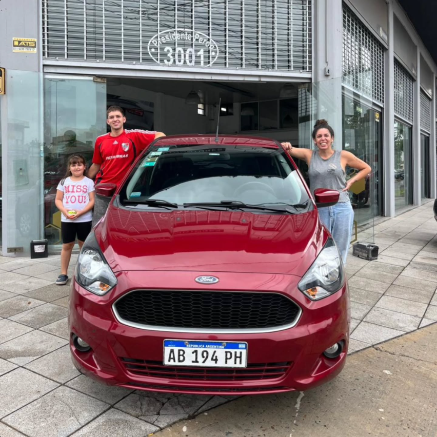 Familia con Ford Ka